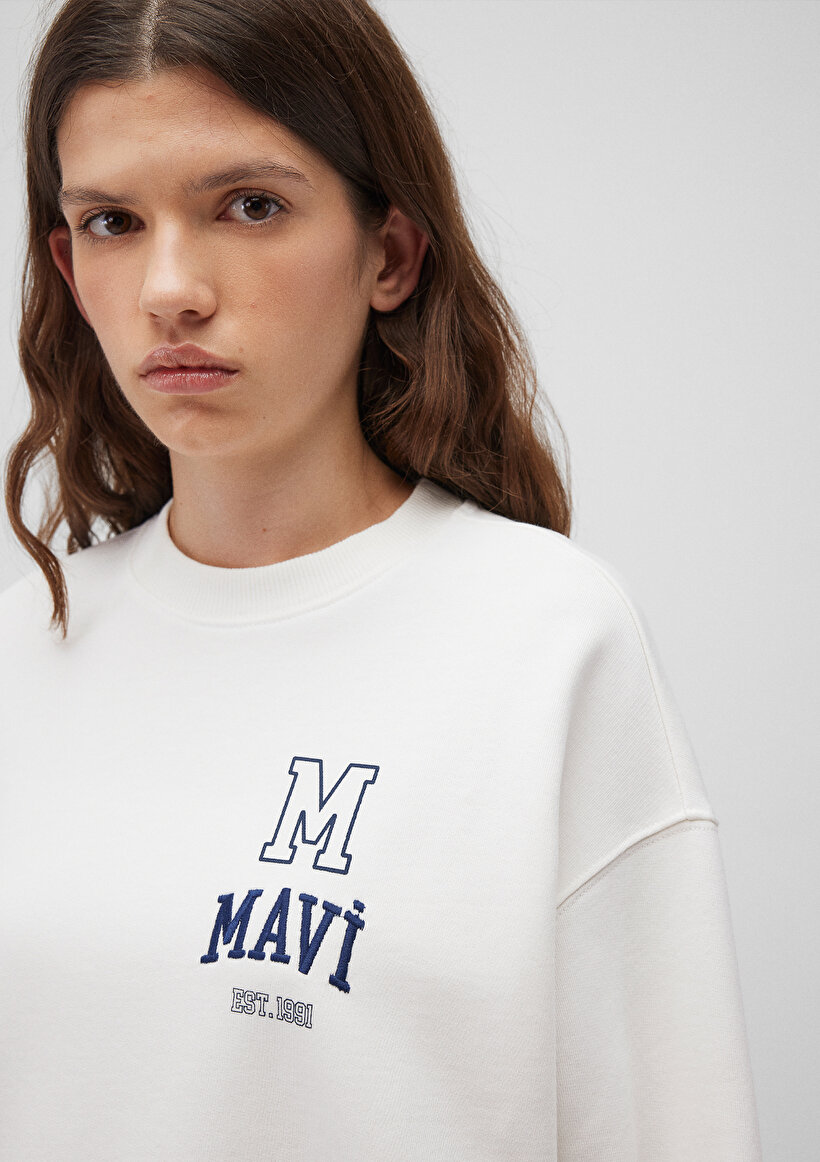 Mavi Logo Baskılı Beyaz Sweatshirt_5