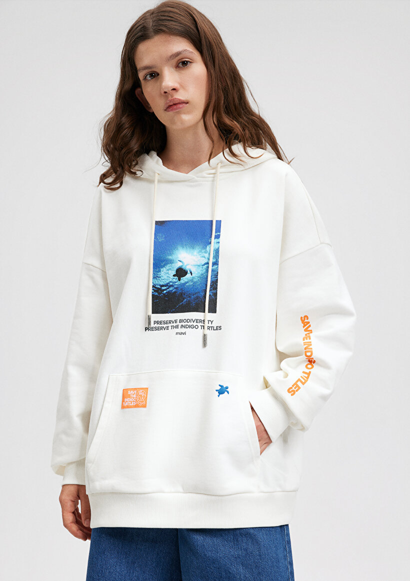 İndigo Turtles Baskılı Beyaz Sweatshirt_11