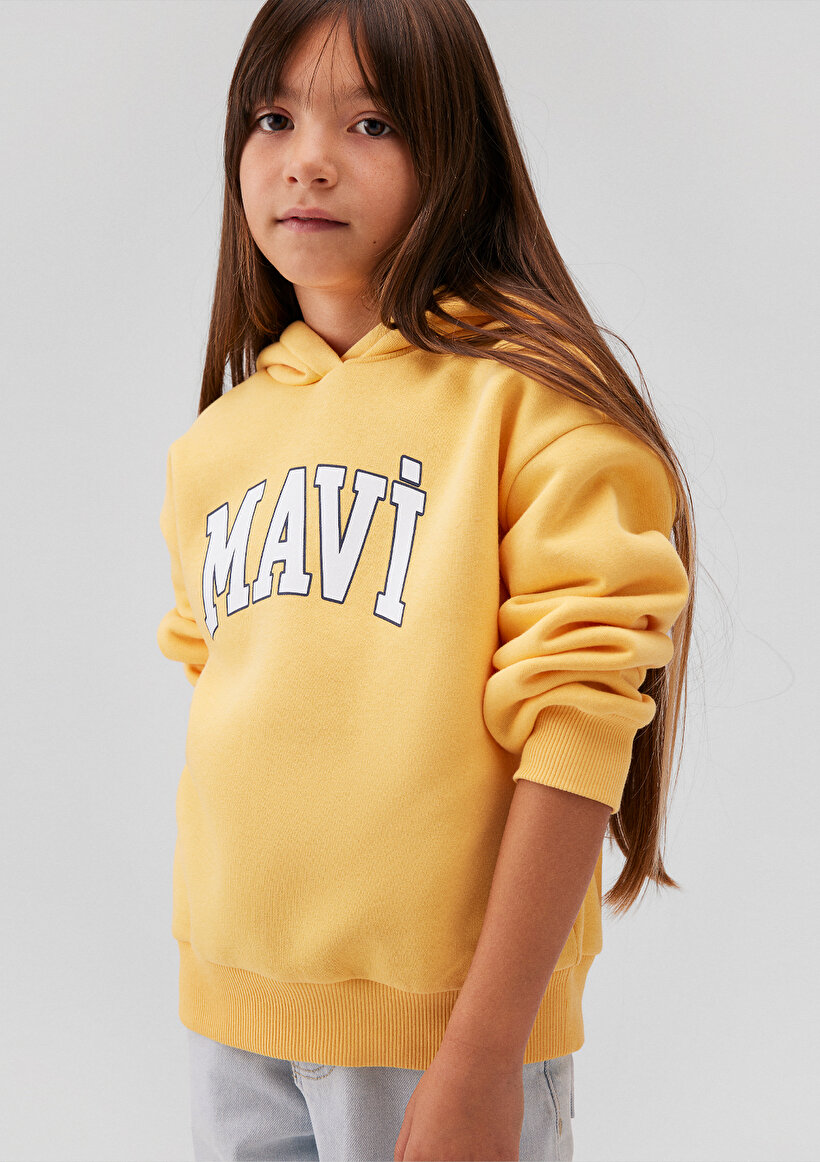 Mavi Logo Baskılı Kapüşonlu Sarı Sweatshirt